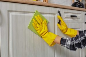 kitchen cabinet cleaning
